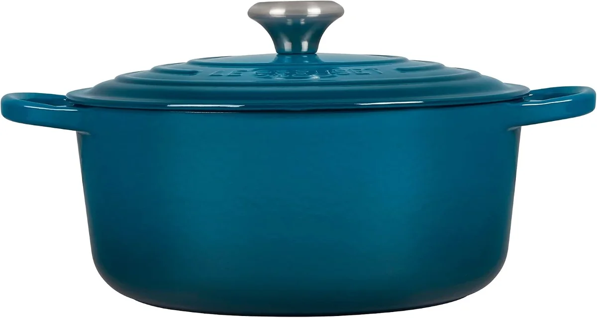 Le Creuset Signature Enameled Cast Iron Round Dutch Oven 5.5 Qt