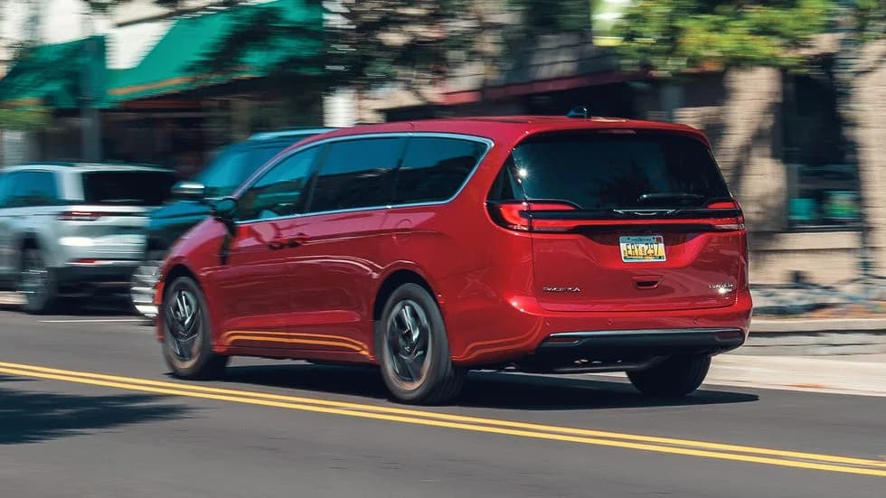 Chrysler Pacifica (2027)