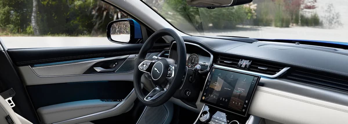 Jaguar XF (2024)