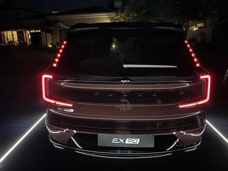 Volvo EX90 (2026)
