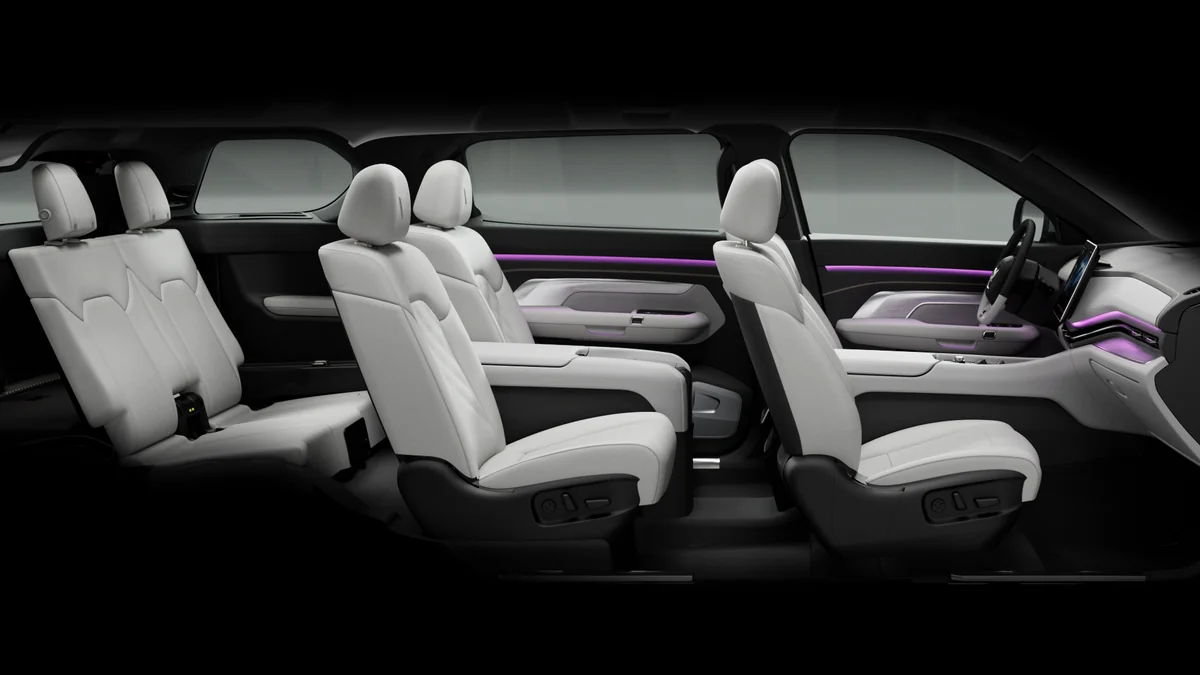 VinFast VF 9 (2025)